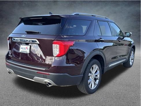 Used 2023 Ford Explorer Limited w/ Equipment Group 301A AWD/4WD image 8