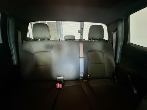 Used 2024 GMC Canyon Elevation w/ Convenience Package image 29