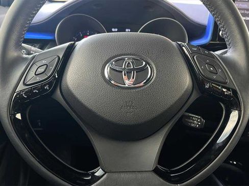 Certified 2021 Toyota C-HR XLE image 25