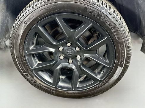 Used 2024 RAM 1500 Laramie AWD/4WD image 32