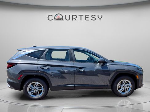 New 2026 Hyundai Tucson SE FWD image 6