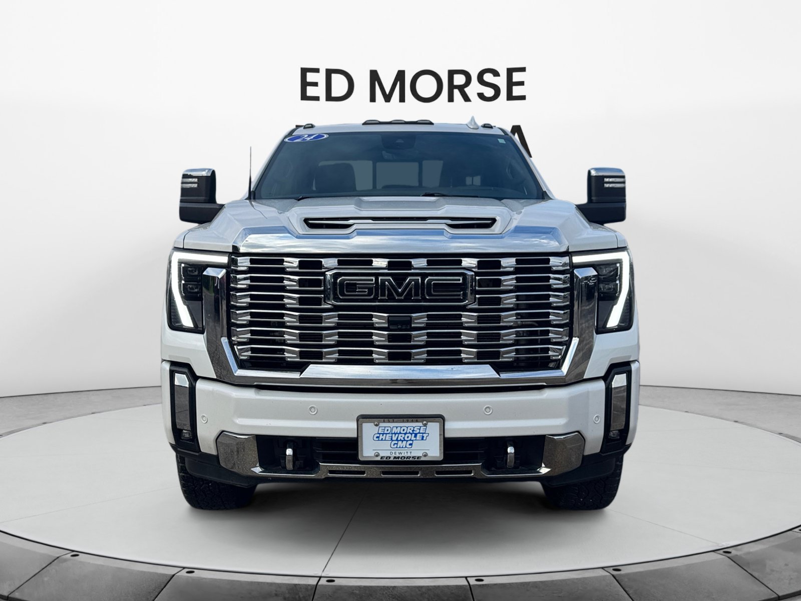 Used 2024 GMC Sierra 2500 Denali w/ Denali Reserve Package AWD/4WD image 8