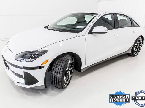 Used 2025 Hyundai Ioniq 6 SEL image 2