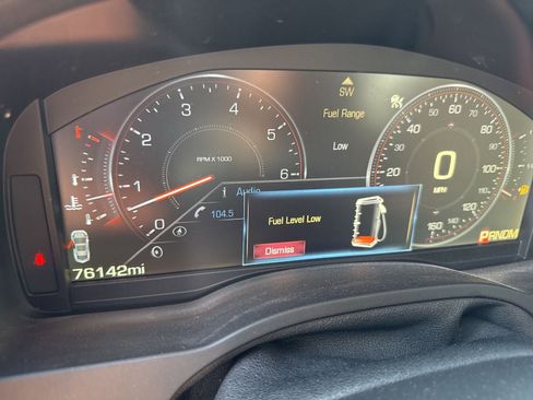 Used 2015 Cadillac Escalade Premium image 16