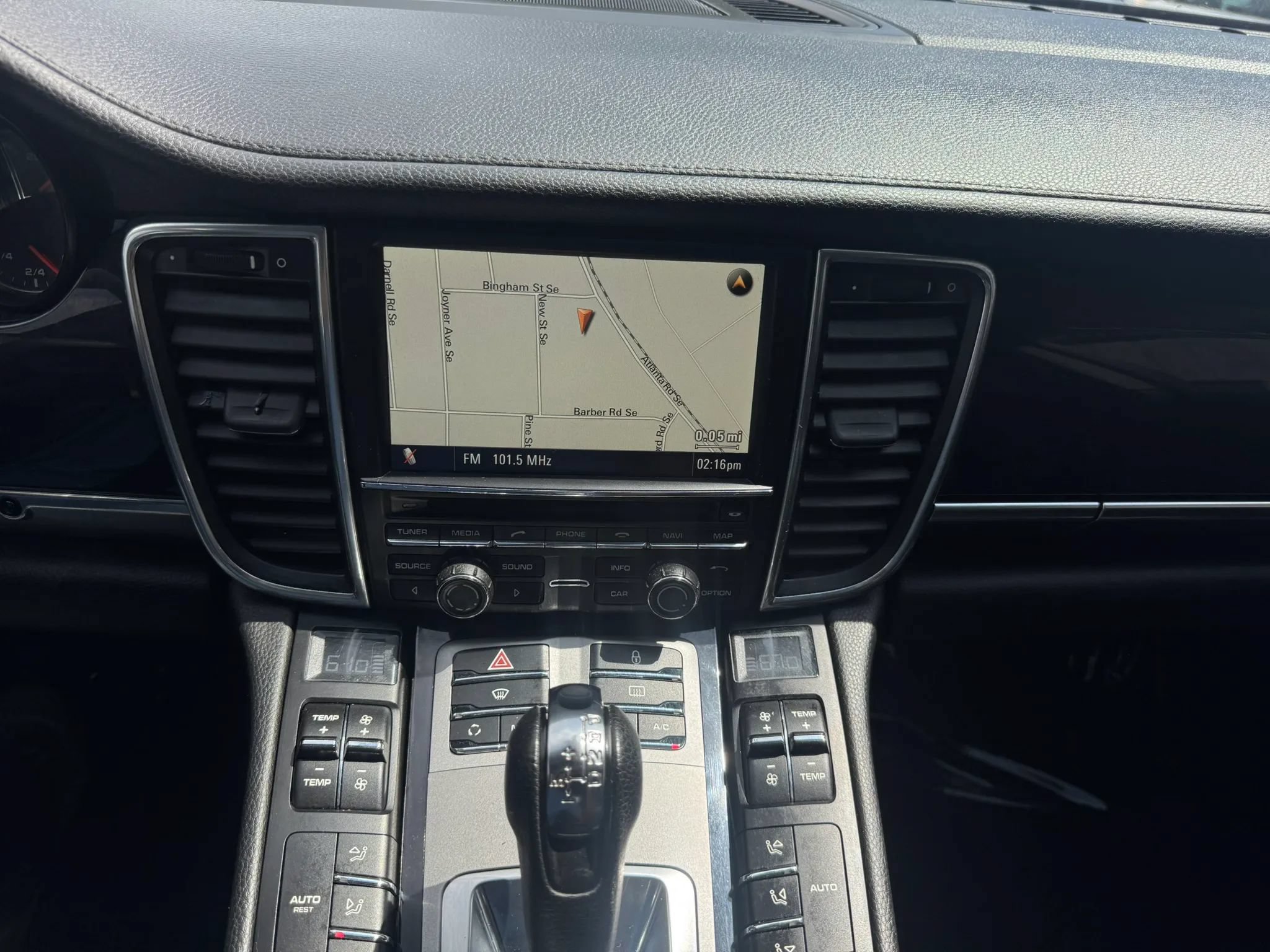 Used 2012 Porsche Panamera image 19