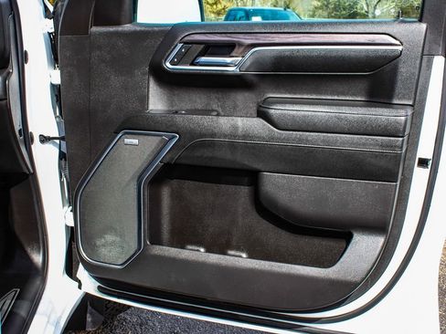 Used 2023 Chevrolet Silverado 1500 LTZ w/ Z71 Off-Road Package AWD/4WD image 13