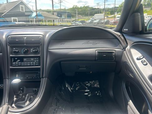 Used 2000 Ford Mustang GT RWD image 23