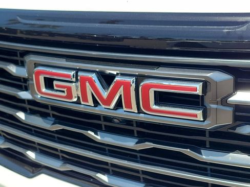 Used 2026 GMC Acadia AT4 w/ Luxury Package AWD/4WD image 31