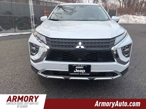 Used 2024 Mitsubishi Eclipse Cross SE image 2