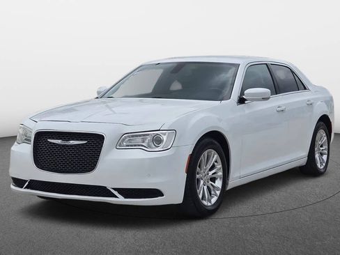 Used 2021 Chrysler 300 Touring L RWD image 1