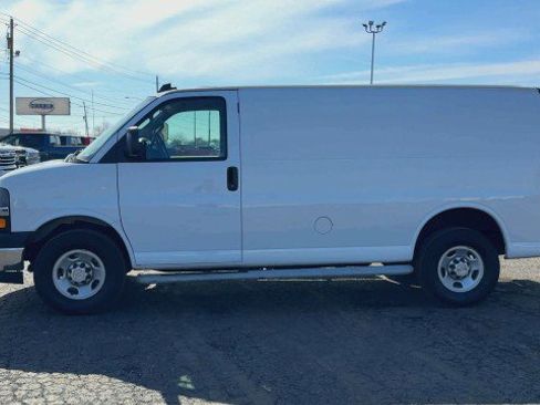 Certified 2024 Chevrolet Express 2500 w/ Driver Convenience Package image 5