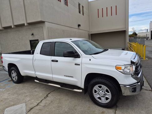 Used 2015 Toyota Tundra SR5 image 5