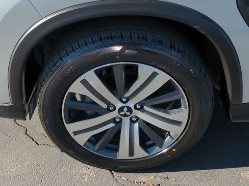 Used 2024 Mitsubishi Outlander Sport SE image 13