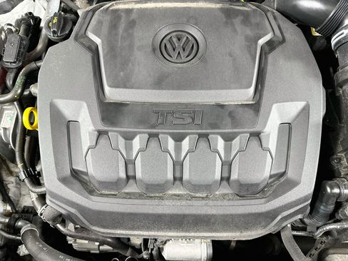 Used 2024 Volkswagen Tiguan SE AWD/4WD image 28
