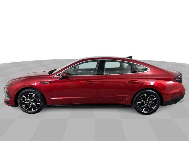 Used 2025 Hyundai Sonata SEL FWD image 5