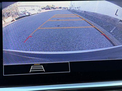 Used 2022 Buick Encore GX Select image 19