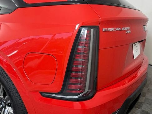 Used 2026 Cadillac Escalade IQ Sport 1 w/ LPO, Floor Liner Package AWD/4WD image 13