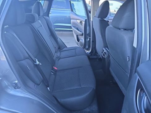 Used 2022 Nissan Rogue Sport S image 17