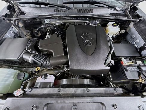 Certified 2021 Toyota Tacoma TRD Off-Road w/ Technology Package image 27