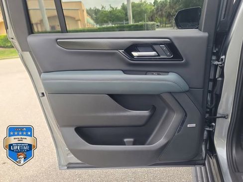 New 2026 GMC Yukon XL AT4 w/ AT4 Premium Plus Package AWD/4WD image 11