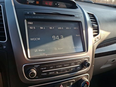 Used 2014 Kia Sorento EX w/ EX V6 Touring Package image 17