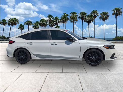 Used 2024 Honda Civic Sport image 8