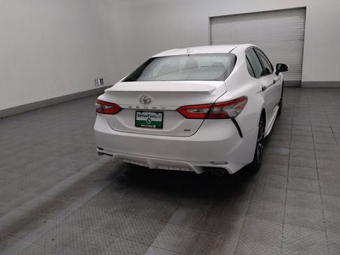 Used 2019 Toyota Camry SE image 9