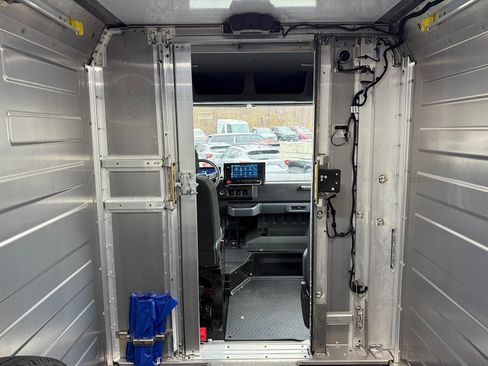 New 2025 Chevrolet Brightdrop 400 w/ Battery Pack, Max Range image 21