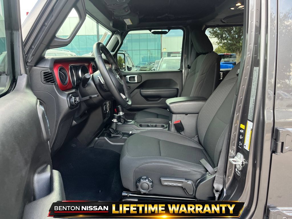 Used 2022 Jeep Gladiator Sport AWD/4WD image 12