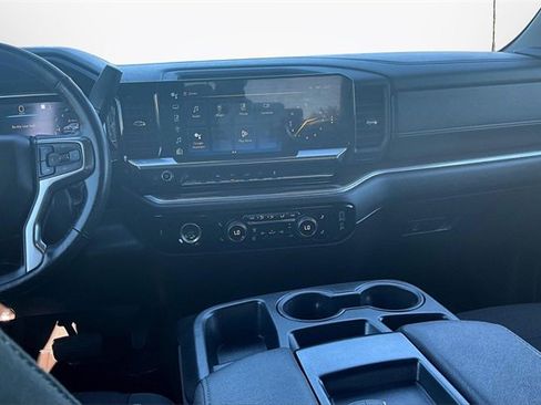 Used 2022 Chevrolet Silverado 1500 LT image 6