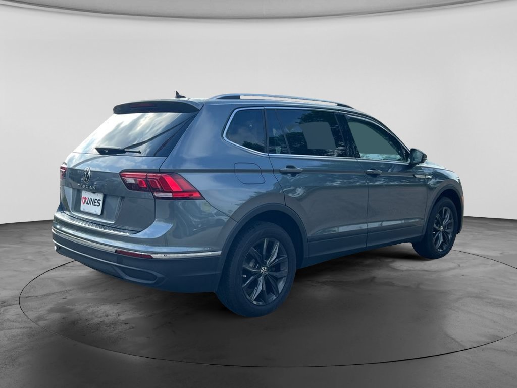 Used 2024 Volkswagen Tiguan SE FWD image 11
