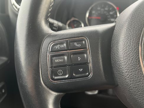 Used 2014 Jeep Wrangler Unlimited Rubicon w/ Connectivity Group AWD/4WD image 19