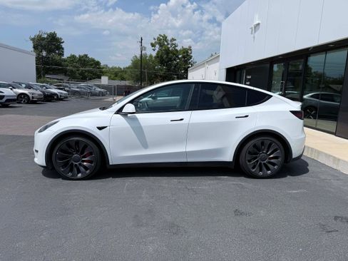 Used 2022 Tesla Model Y Performance AWD/4WD image 3