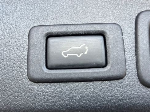 Used 2015 Subaru Forester 2.5i Touring w/ Popular Package #2 image 25