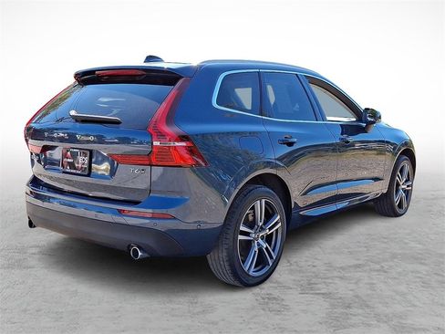 Used 2019 Volvo XC60 T6 Momentum w/ Premium Package image 4