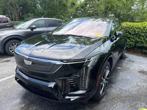 Used 2025 Cadillac Optiq Sport 2 AWD/4WD image 1