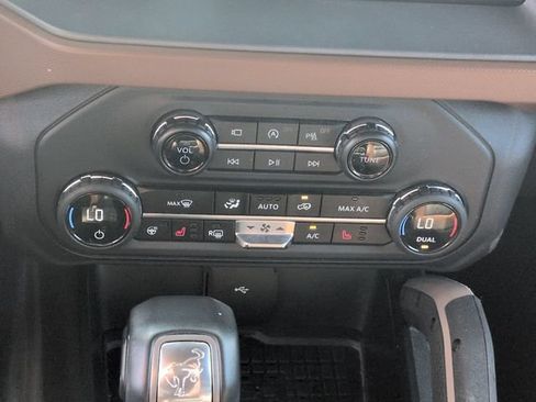 Used 2024 Ford Bronco Outer Banks AWD/4WD image 24