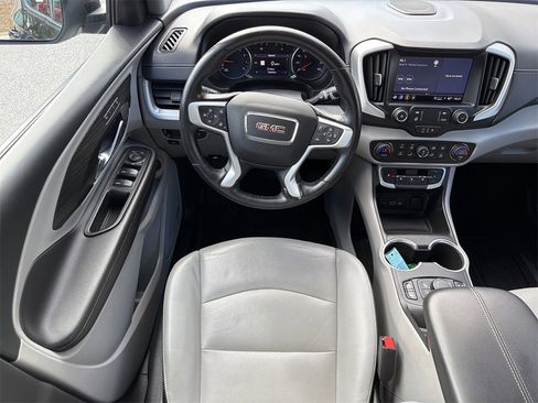 Used 2022 GMC Terrain SLT w/ Infotainment Package II image 15