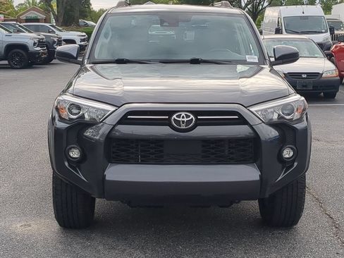 Used 2022 Toyota 4Runner SR5 RWD image 3