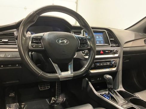 Used 2018 Hyundai Sonata Sport FWD image 29
