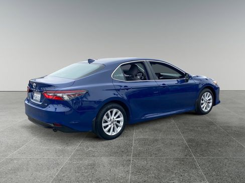 Used 2023 Toyota Camry LE w/ Convenience Package FWD image 5