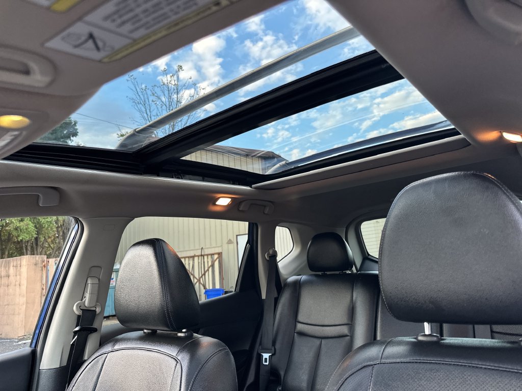 Used 2019 Nissan Rogue SL w/ Premium Package AWD/4WD image 37