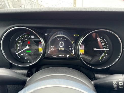 Used 2023 Jeep Wrangler Unlimited Sahara w/ Cold Weather Group AWD/4WD image 17