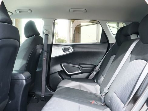 Used 2024 Kia Soul LX w/ Option Group 015 image 30