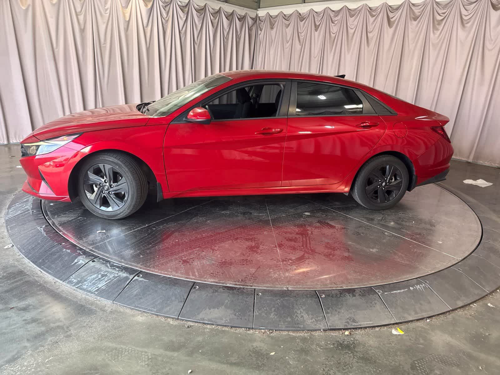 Used 2022 Hyundai Elantra SEL FWD image 8