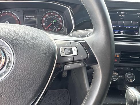 Used 2020 Volkswagen Jetta SE w/ SE Cold Weather Package FWD image 24