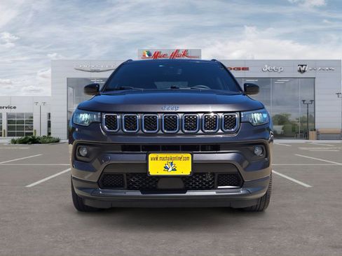 Used 2023 Jeep Compass Latitude image 8