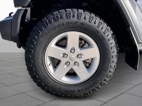 Used 2020 Jeep Gladiator Sport w/ Quick Order Package 24S image 11