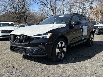 New 2025 Volvo XC60 T8 Plus w/ Climate Package