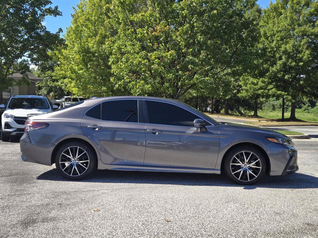 Used 2024 Toyota Camry SE FWD image 6